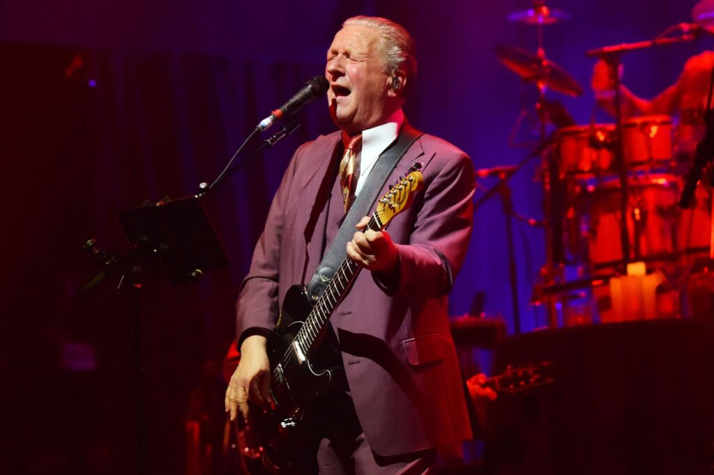 Rock Band Squeeze Cancels Virginia Concert After Worker Is Crushed by Tour Bus