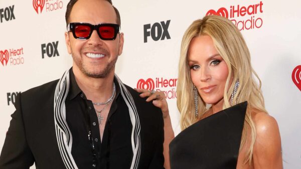 Jenny McCarthy Says She and Husband Donnie Wahlberg Are ‘Going to Vegas’ After Listing Longtime Illinois Home