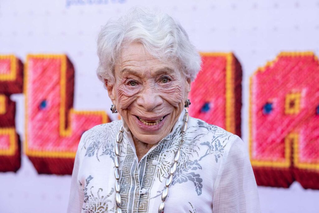 Bunny Levine, Actress Known for “Gilmore Girls”, “La La Land” and “Law & Order”, Dies at 97