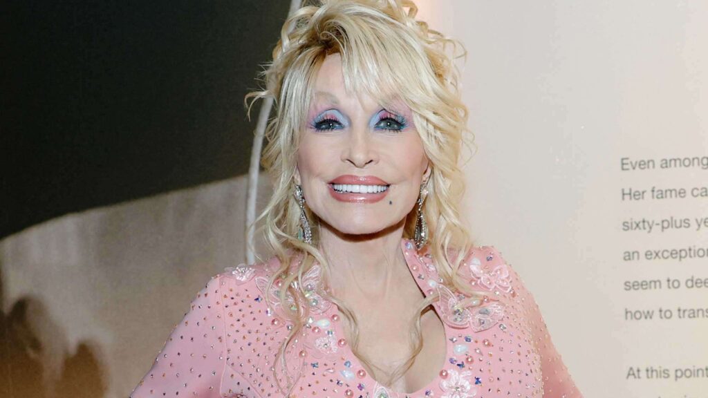 Dolly Parton’s Encouraging Final Letter to Imagination Library Graduates Revealed: ‘Every Book Is a Treasure’