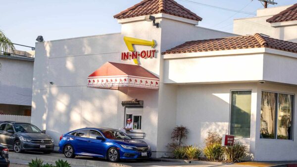Spatula-Wielding Student Jumps Through In-N-Out Window to Protect Workers from Customer Who Was Allegedly Attacking Them