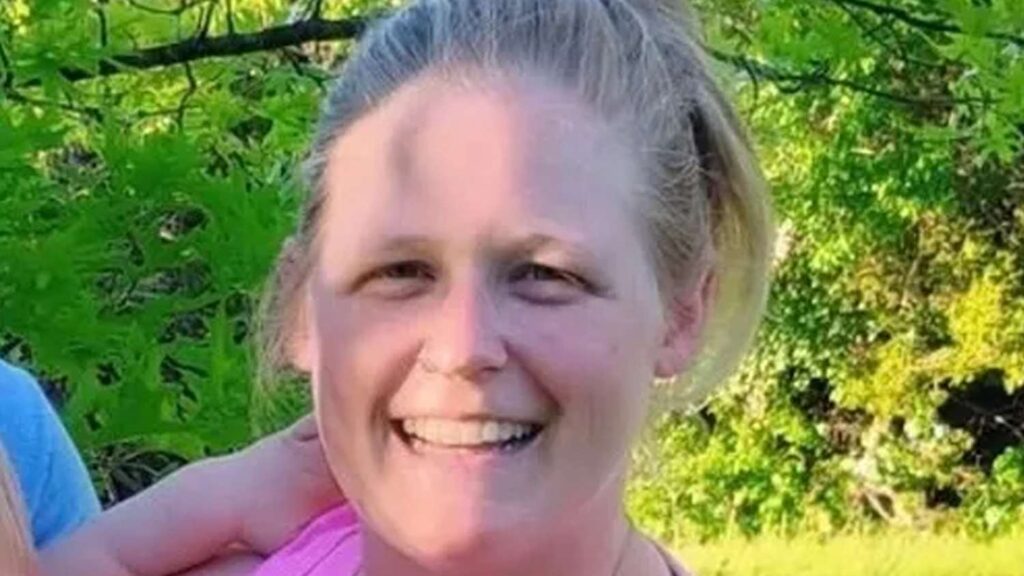 Mom, 30, Left in Coma After Crash That Also Seriously Injured Her Toddler Son: ‘Please Say a Prayer’