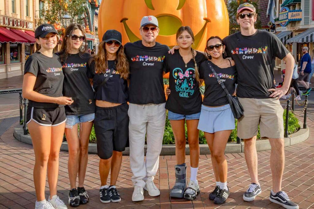 Matt Damon Goes Full-On Disney Dad in Matching T-Shirts with Family at Disneyland for Daughter Gia’s 18th Birthday
