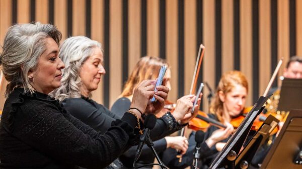 Musicians Play Cellphones in This Orchestra. Listen to the 4-Piece Phone Section Put a Modern Twist on Classic Symphonies