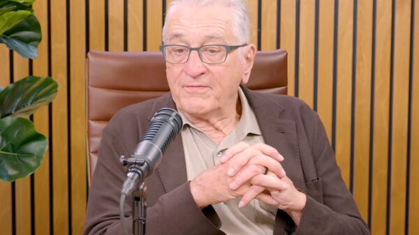 Robert De Niro Tears Up as Amy Poehler Compliments Him: ‘I Can’t Believe I Made You Cry’