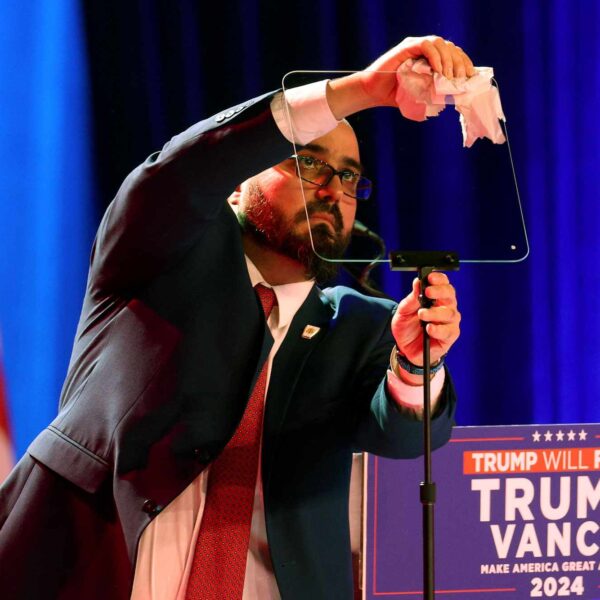 White House Teleprompter Operator Fined $172,000 for Betting on Trump’s Speeches