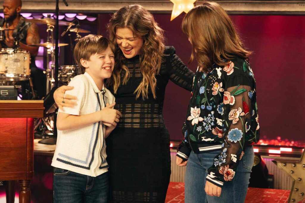 Inside “The Kelly Clarkson Show”’s ‘Bittersweet’ Finale and How Her Kids Supported Her During the Taping (Exclusive)