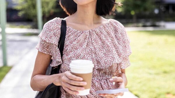 High School Student Suspended on the First Day of Class for Bringing Coffee and Refusing to Throw It Out