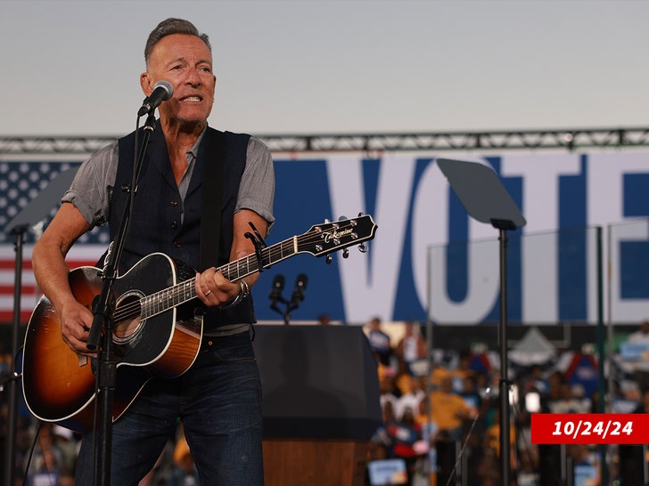 springsteen and kamala harris getty 1
