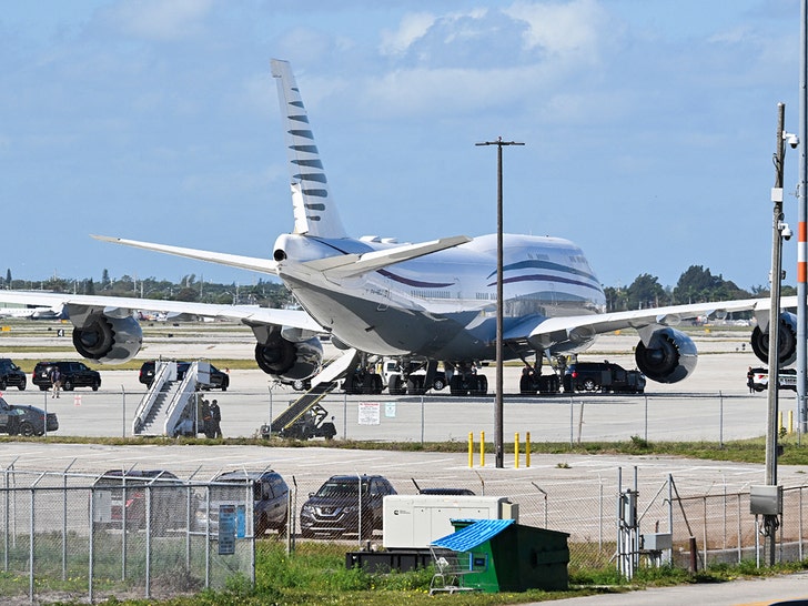 donald trumps new plane february 2025 palm beach getty 1