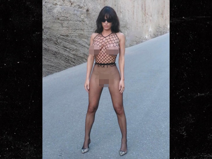 bianca-censori-instagram-3