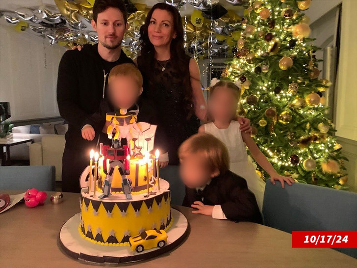 Pavel Durov and family insta 1