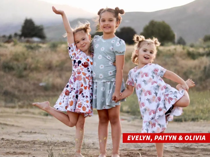 travis decker daughters