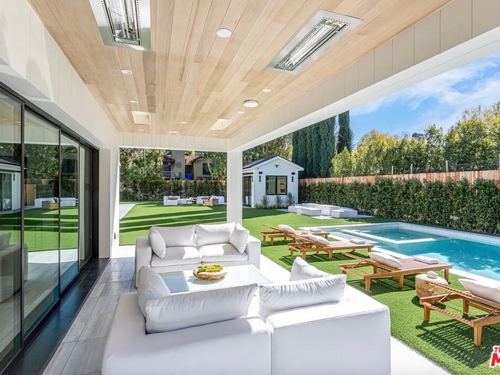Nick Vanessa Lachey Selling Encino Home 4