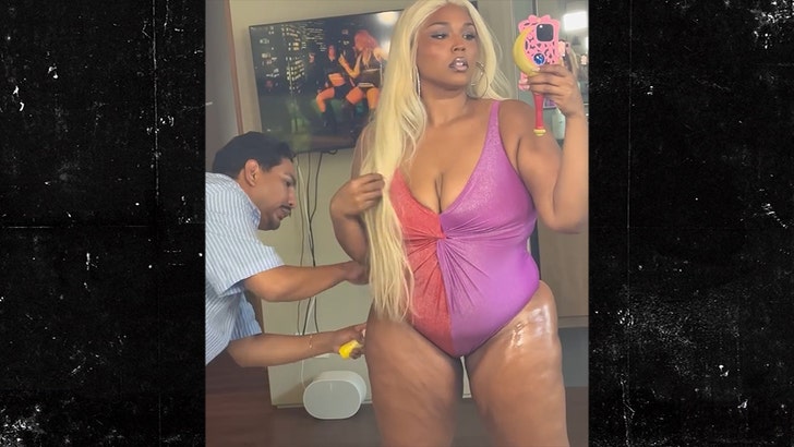 062825_lizzo_bathing_suit_kal