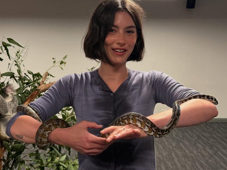 0708-Stars-With-Snakes-Sub1