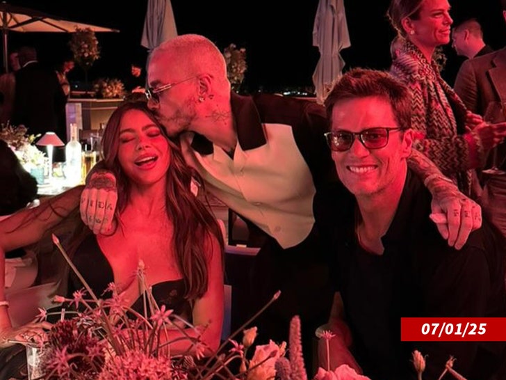 sofia-vergara-tom-brady-j-balvin-ig-1