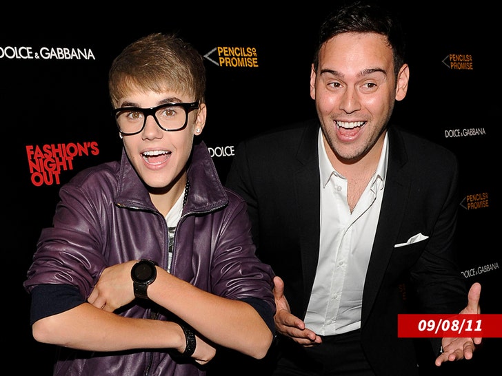 justin-bieber-scooter-braun-getty-1