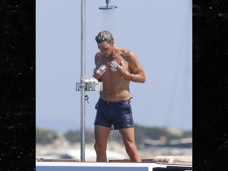 tom brady backgrid sub 2