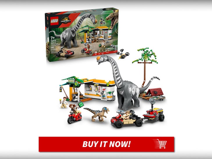Lego-Jurassic-World-Raptor-And-Titanosaurus-Tracking-Mission-Jurassic-World-Merch-MAIN