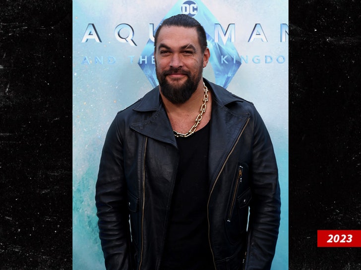 jason momoa sub getty swipe 1