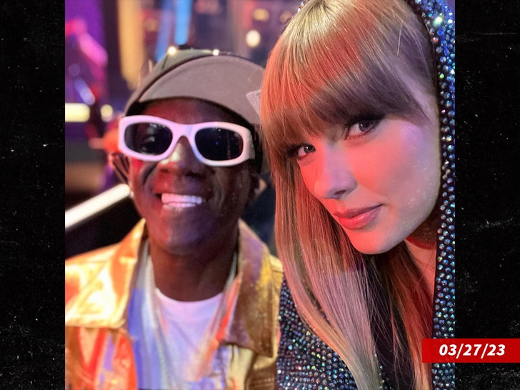 taylor swift and flavor flav insta 1