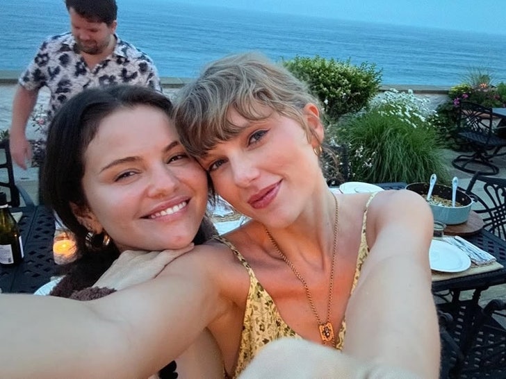 Famous Besties In Hollywood!