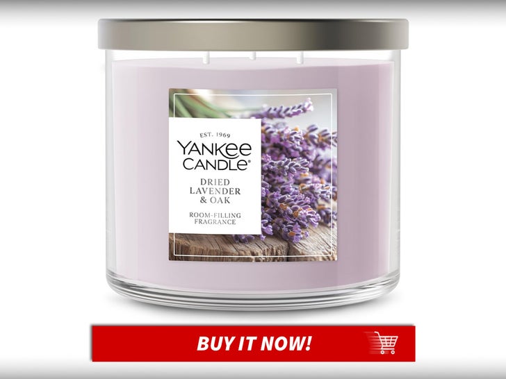 Dried-Lavendar-And-Oak-Yankee-Candle-Deals-MAIN