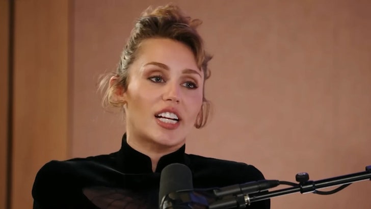 082525_miley_cyrus_kal