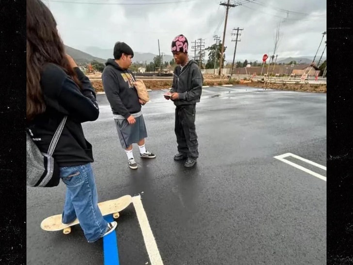 d4vd-lake-elsinore-2