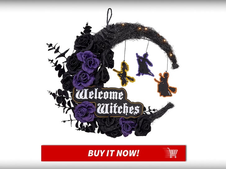 Hocus-Pocus-Light-Up-LED-Welcome-Witches-Wreath-Horror-Movie-Halloween-Decor-MAIN