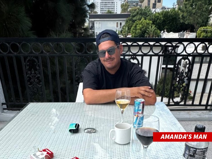 AMANDA'S MAN