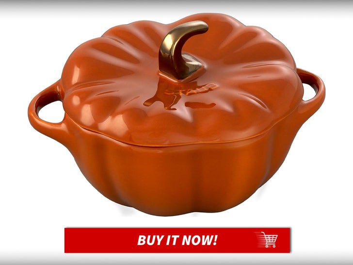 Staub-Ceramic-0.75-Qt-Petite-Pumpkin-Fall-Baking-Needs-MAIN