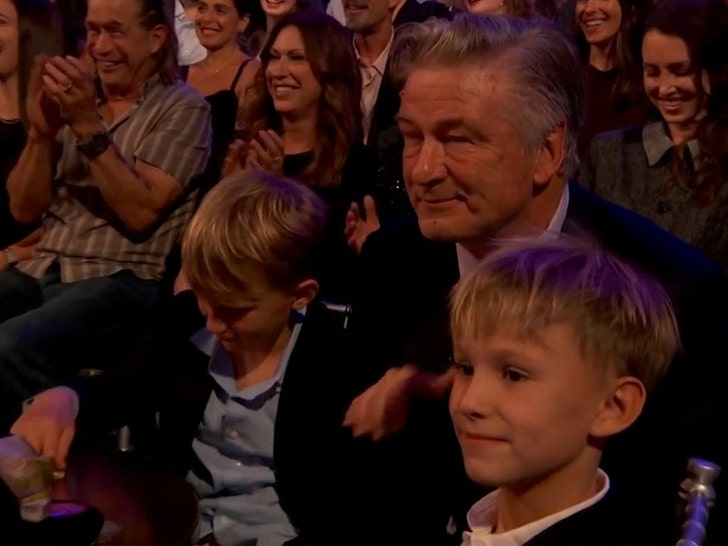 091725-dwts-alec-baldwin