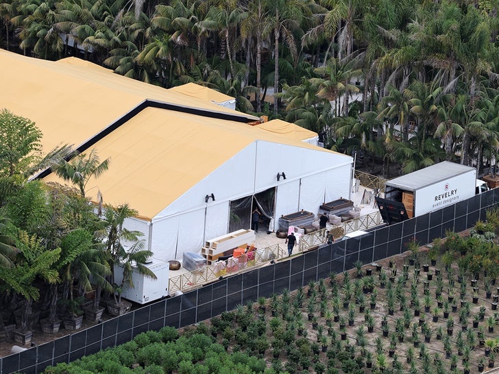 Selena Gomez Benny Blanco Wedding Venue sub backgrid 3