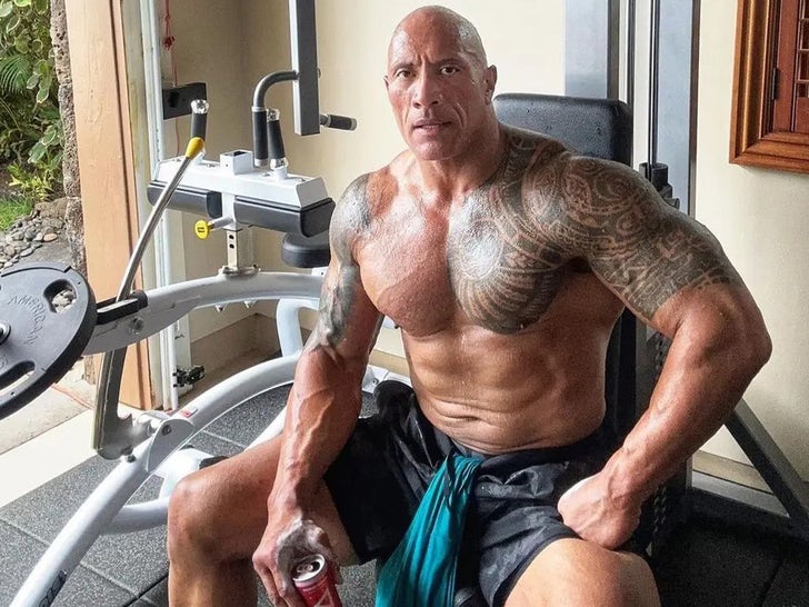 0923-Dwayne-Johnson-Workout-Shots-Sub2