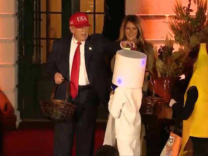 103125_donald_trump_halloween_marshmellow