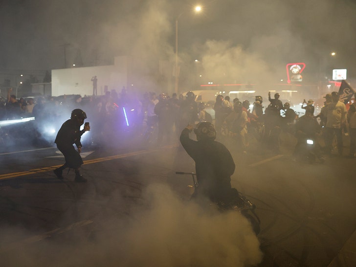 Los-Angeles-Dodgers-Fans-Celebrate-in-Streets-getty-3