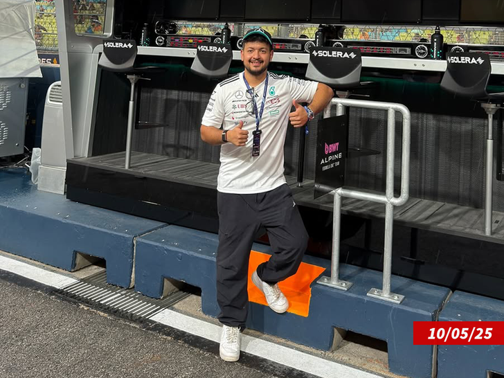 Anunay Sood  sub insta swipe 2