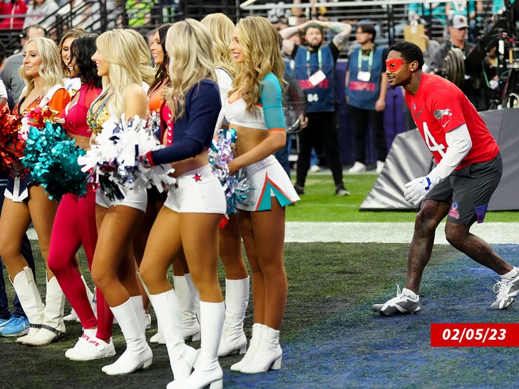 stefon diggs cheerleaders getty