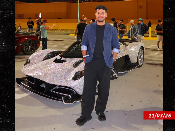 Anunay Sood  sub insta swipe 3