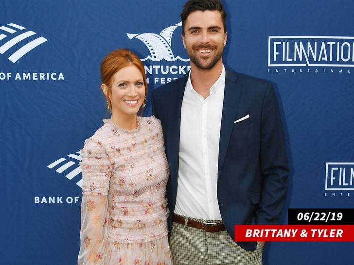 Tyler Stanaland & Brittany snow