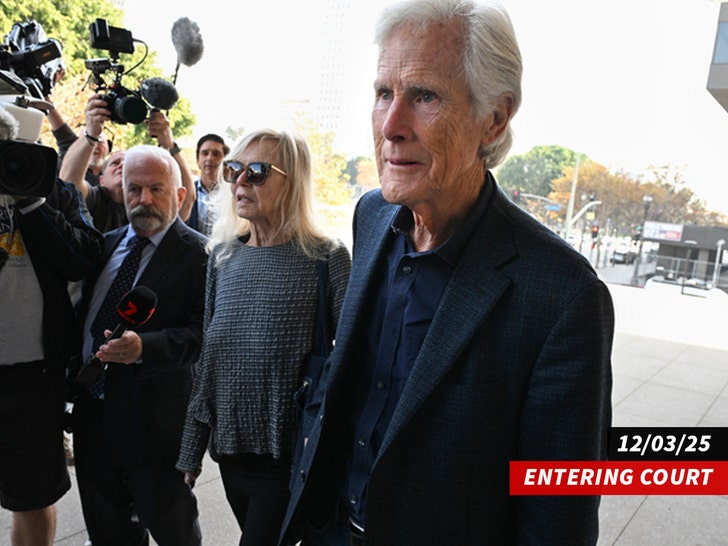 Dr. Plasencia and Matthew Perrys parents entering court today getty
