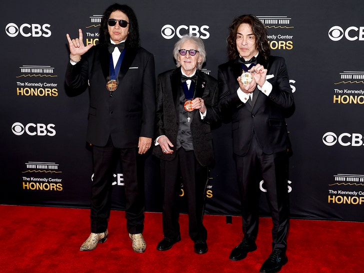 Gene-Simmons,-Peter-Criss,-and-Paul-Stanley-sub-getty-1