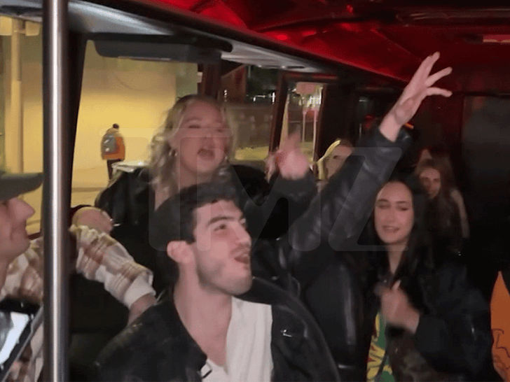 011226_tmz_after_dark_miss_nikki_baby_love_island_sing_primary