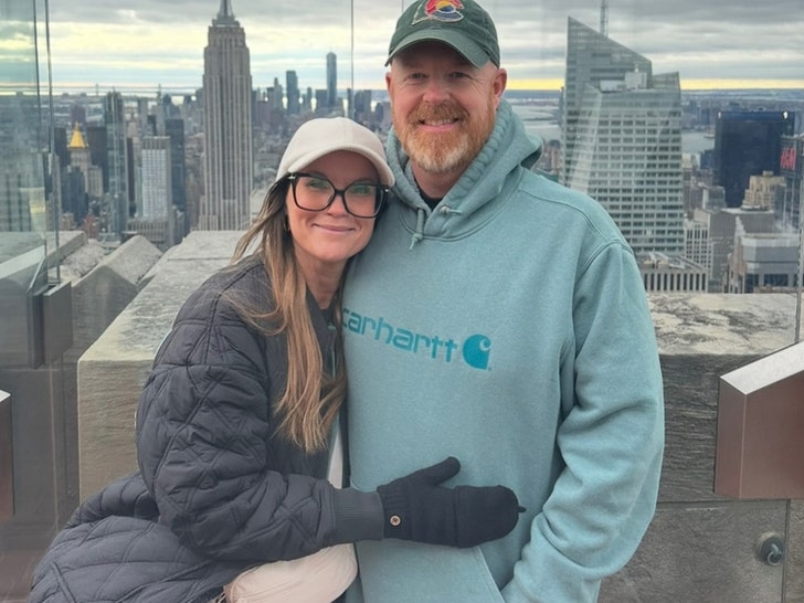 leslie davis and fiance Don Reidy got engaged 2