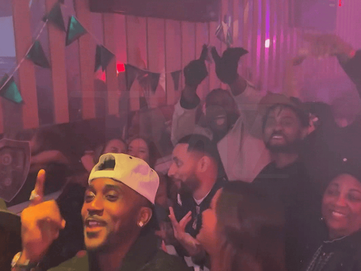 022326_tmz_after_dark_beaches_primary