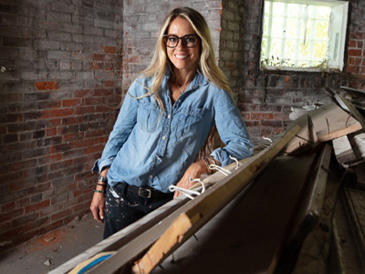Nicole Curtis