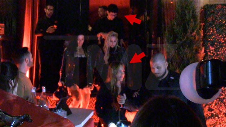 090825_vma_jessica_alba_kal