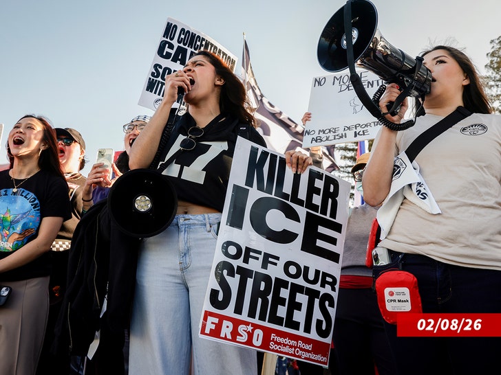 ice-super-bowl-sub-getty-1